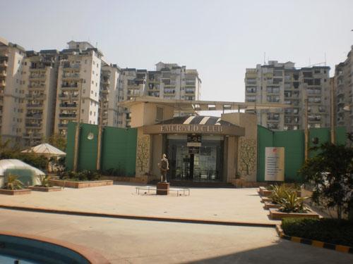 Emerald Court, Noida - 2,3 and 4 BHK Luxury Apartments