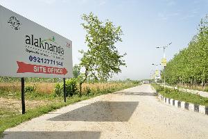 Hero Alaknanda Plots