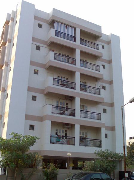 Kamnath Bansari Apartment, Ahmedabad - Kamnath Bansari Apartment