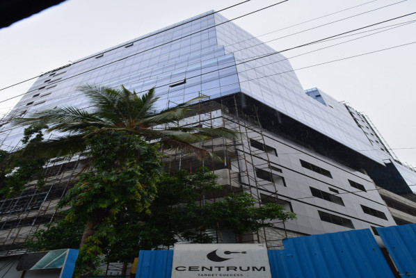 Centrum, Thane - Shop & Office Space