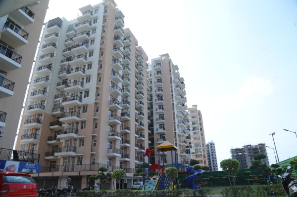 Land Craft Metro Homes, Ghaziabad - 1/2 BHK Flats Apartments