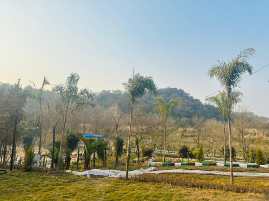 Chandigarh Golf Valley, Chandigarh - Farms House & Plots