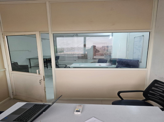 Shyam Business Hub, Ahmedabad - Shop / Showroom