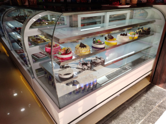 Royal 18, Pune - Retail Shops