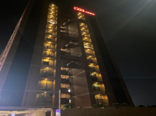 Vishwa Lake Iksa, Ahmedabad - 2/3 BHK Apartment