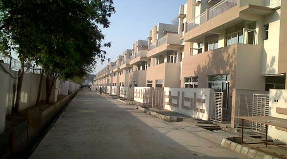 Supertech Czar Villas, Greater Noida - Residential Villas