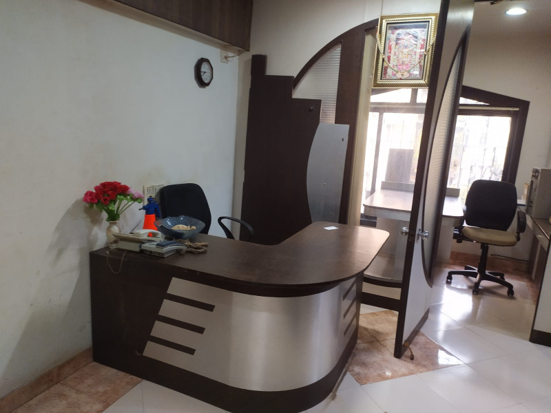 Office Space 676 Sq.ft. for Sale in Vile Parle, Mumbai