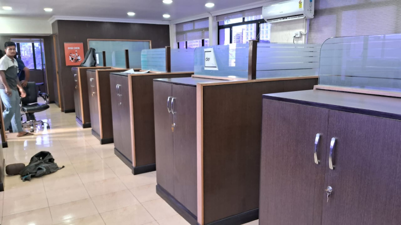  Office Space 2500 Sq.ft. for Rent in Park Street, Kolkata