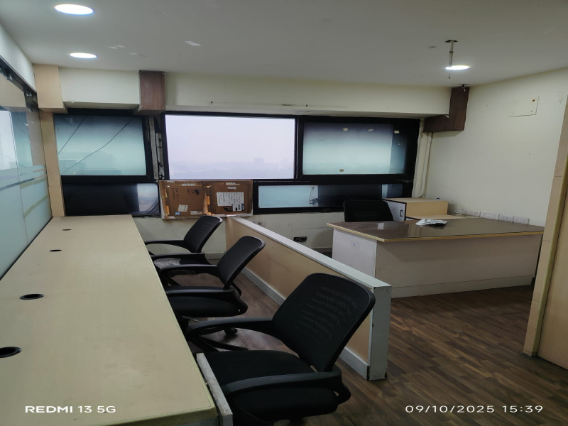  1260 Sq.ft. Office Space for Rent in Park Street, Kolkata