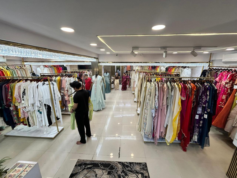  3000 Sq.ft. Showroom for Sale in Topsia, Kolkata