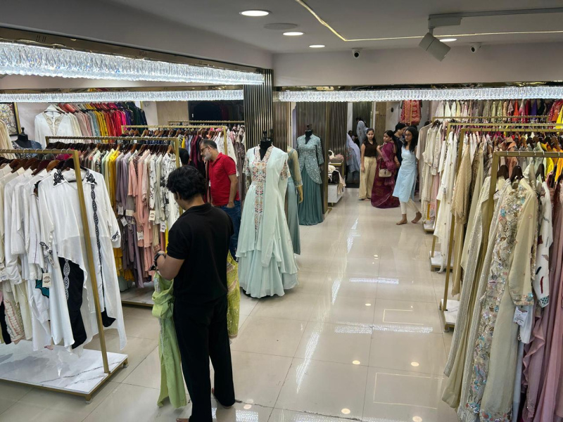  3000 Sq.ft. Showroom for Rent in Topsia, Kolkata