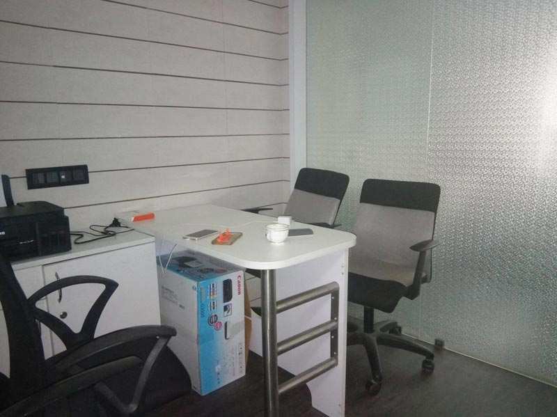 Office Space 300 Sq.ft. for Rent in Mumbai Andheri Dahisar,
