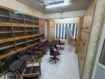  Commercial Shop for Rent in Fergusson College Road, Pune