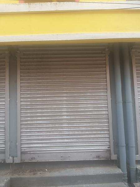 Commercial Shop 120 Sq.ft. for Sale in Sinthi More, B T Road, Kolkata