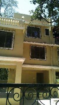 2 BHK Flat for Sale in Hill Road, Bandra West, Mumbai