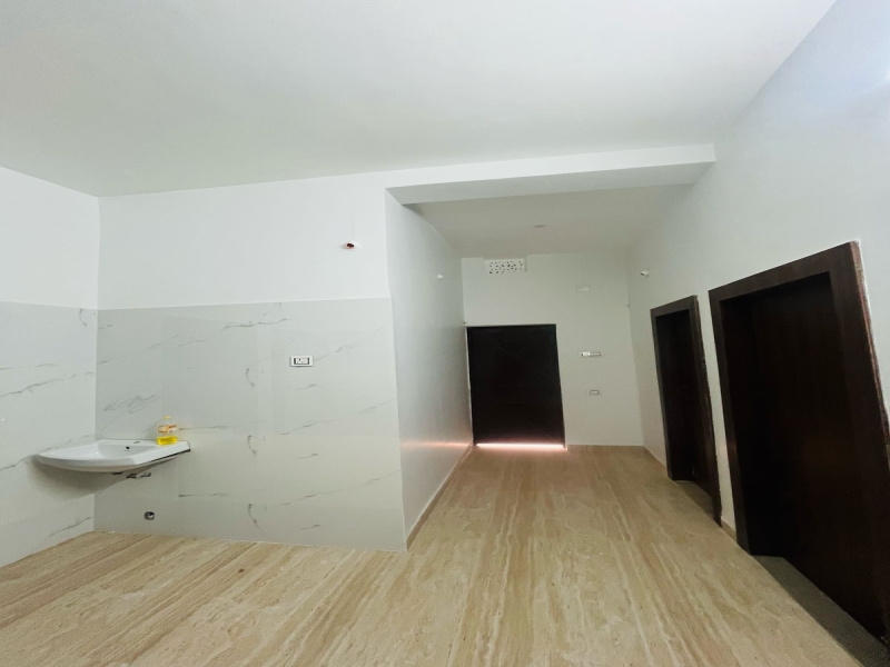  Commercial Shop 2500 Sq.ft. for Rent in Singh More, Ranchi