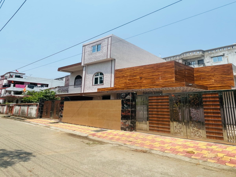  Commercial Shop 2500 Sq.ft. for Rent in Singh More, Ranchi