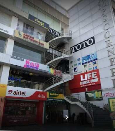  Commercial Shop 5500 Sq.ft. for Rent in Prahlad Nagar, Ahmedabad