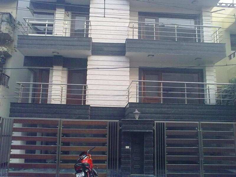 4 BHK Residential Apartment 2500 Sq.ft. for Rent in Hauz Khas Enclave, Delhi