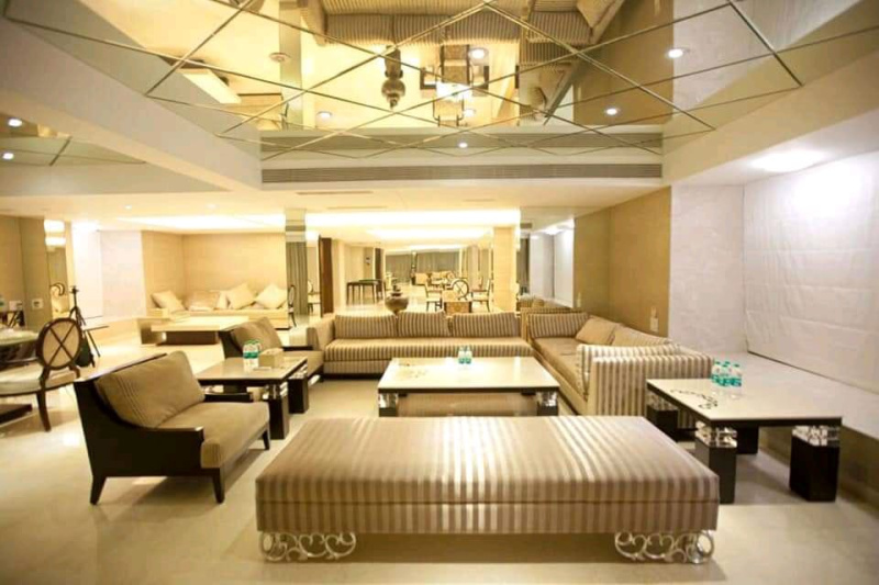6 BHK Villa 6300 Sq.ft. for Sale in Juhu, Mumbai