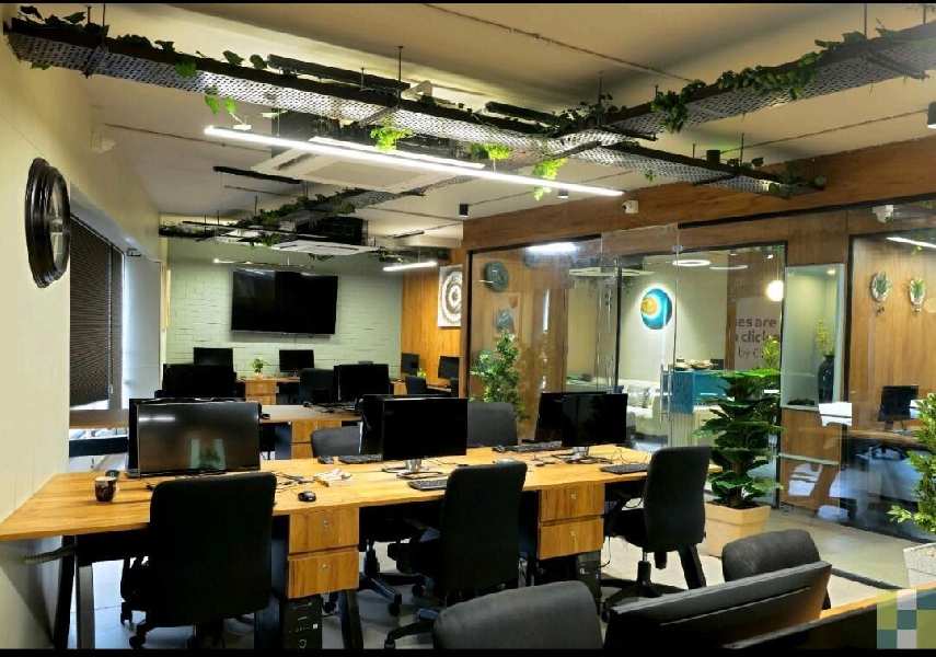  Office Space 1300 Sq.ft. for Rent in Palasia Square, Indore