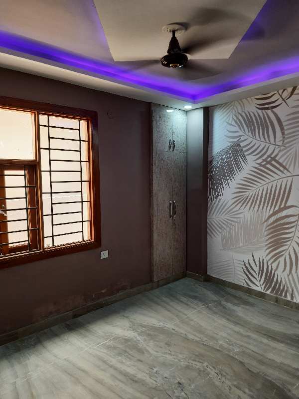 4 BHK 250 Sq. Yards Builder Floor for Sale in Mahavir Enclave Part 1