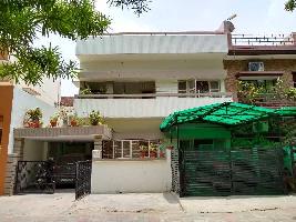 8 BHK House for Sale in Sector D Aliganj, Lucknow