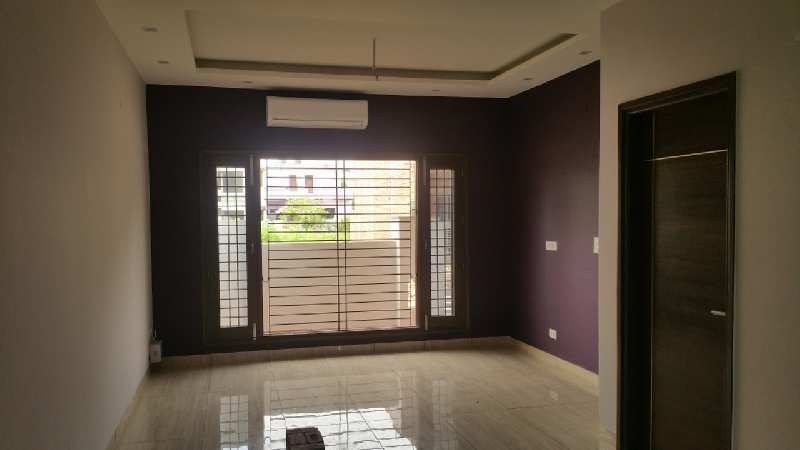 3 BHK Apartment 1102 Sq.ft. for Sale in Chandigarh Delhi Highway