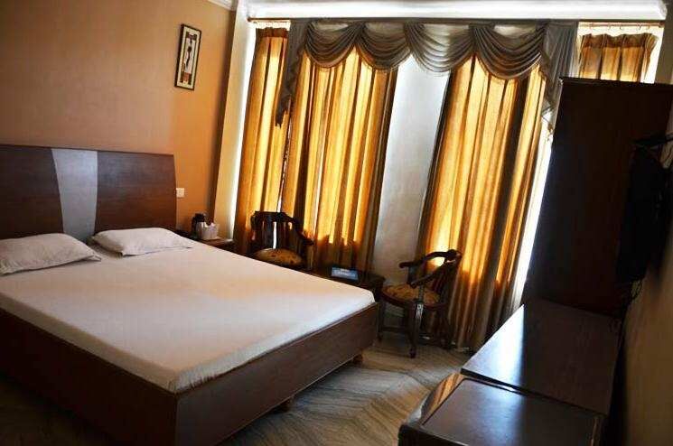  Hotels 10000 Sq.ft. for Sale in Sector 42 Chandigarh