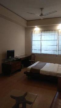  Guest House for Rent in DLF Phase III, Gurgaon