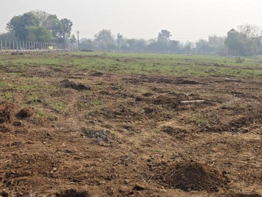  9000 Sq.ft. Industrial Land for Sale in GIDC, Valsad