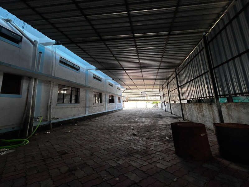  74000 Sq.ft. Factory for Sale in Kalol GIDC, Vadodara
