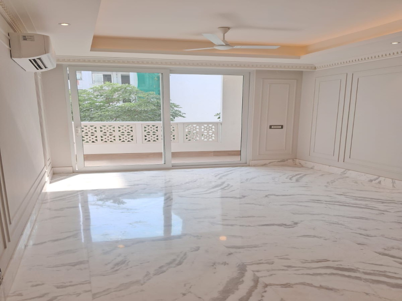 4 BHK Apartment 2500 Sq.ft. for Sale in DLF Phase V, Gurgaon