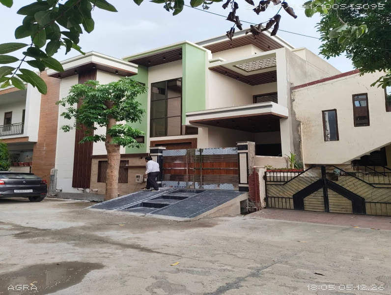 4 BHK 2800 Sq. Yards Villa for Sale in Paschimpuri, Agra