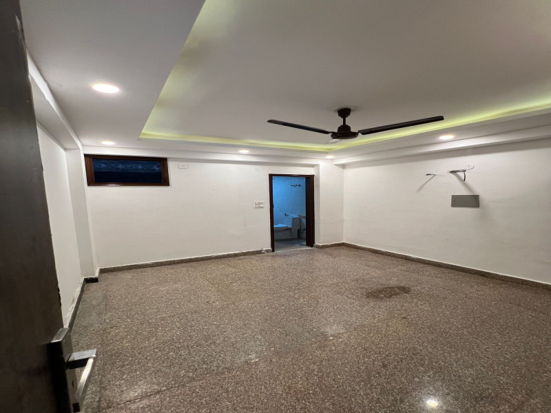 2 BHK Builder Floor 2000 Sq.ft. for Rent in HUDA City Centre, Gurgaon