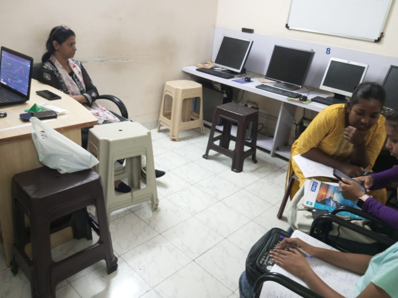  Office Space 330 Sq.ft. for Sale in Vapi bazar Vapi