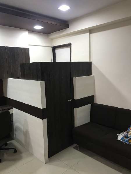  Office Space 807 Sq.ft. for Sale in Thaltej, Ahmedabad