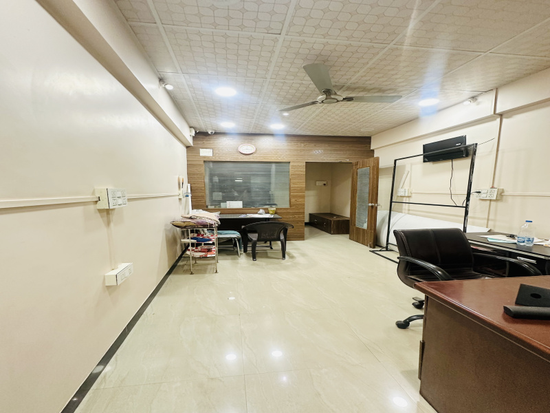  Commercial Shop 325 Sq.ft. for Sale in Savedi Pipeline Road, Ahmednagar