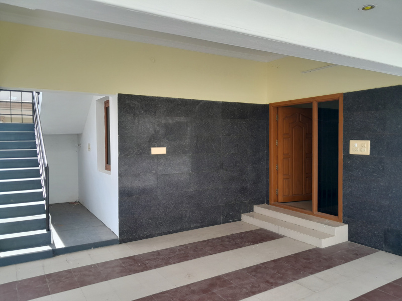 2 BHK House 1800 Sq.ft. for Sale in Kalappanaickenpatti, Namakkal