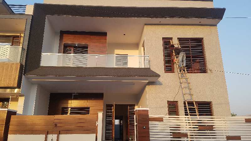 5 BHK Villa 242 Sq. Yards for Sale in