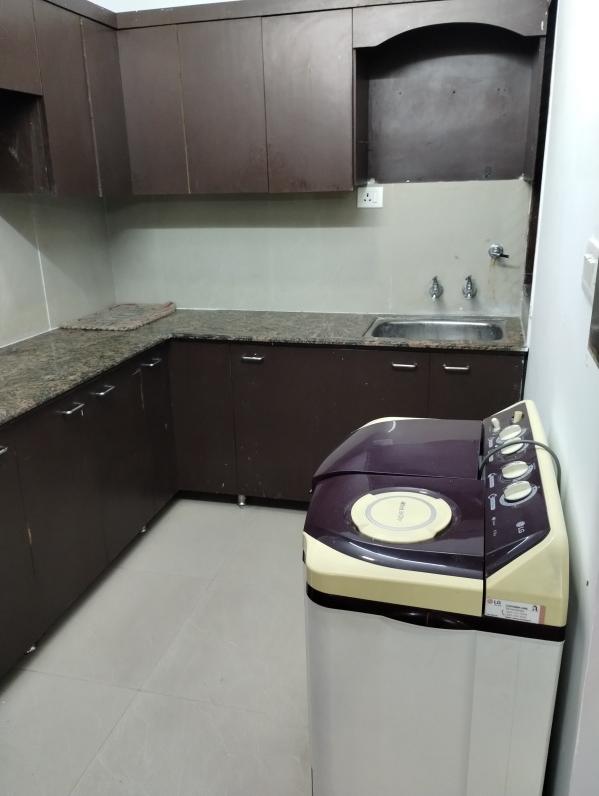 2 BHK Apartment 1200 Sq.ft. for Rent in Mahanagar Colony, Bareilly