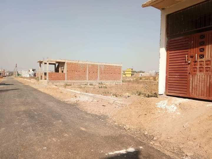 1000 Sq.ft. Residential Plot for Sale in Amar Shaheed Path, Lucknow