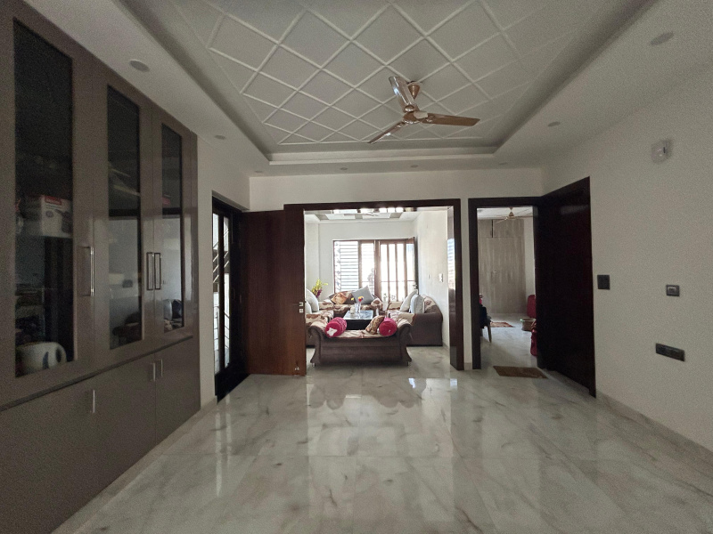 3 BHK Builder Floor 1900 Sq.ft. for Sale in Sector 8 Faridabad