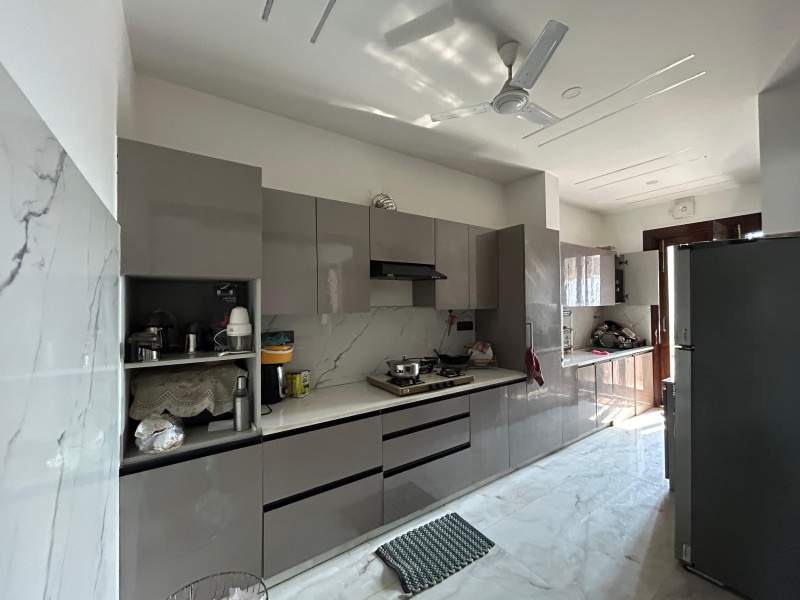 3 BHK Builder Floor 1900 Sq.ft. for Sale in Sector 8 Faridabad