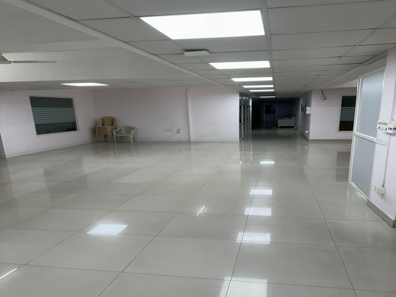  Office Space 12300 Sq.ft. for Rent in Chhani, Vadodara