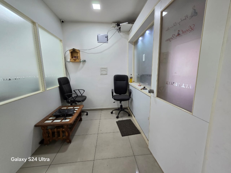  Office Space 700 Sq.ft. for Rent in New VIP Road, New VIP Road, Vadodara