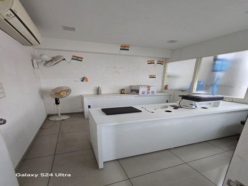  Office Space 700 Sq.ft. for Rent in New VIP Road, New VIP Road, Vadodara