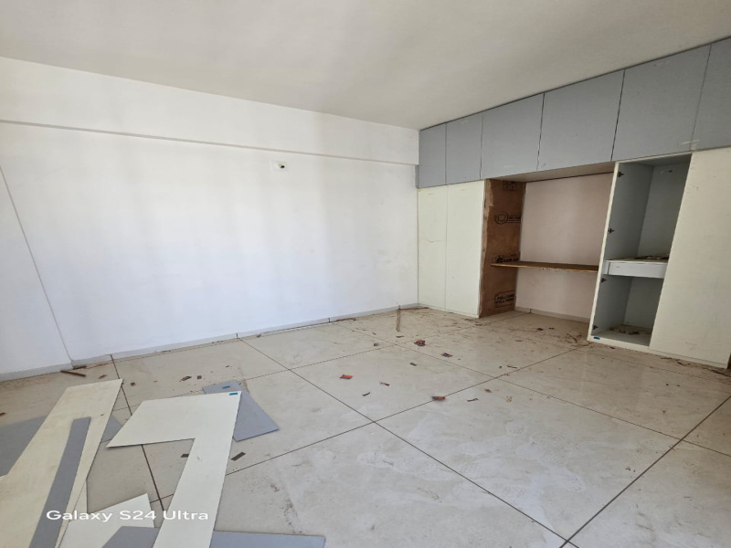 3 BHK Apartment 1800 Sq.ft. for Rent in Mobha Road, Vadodara