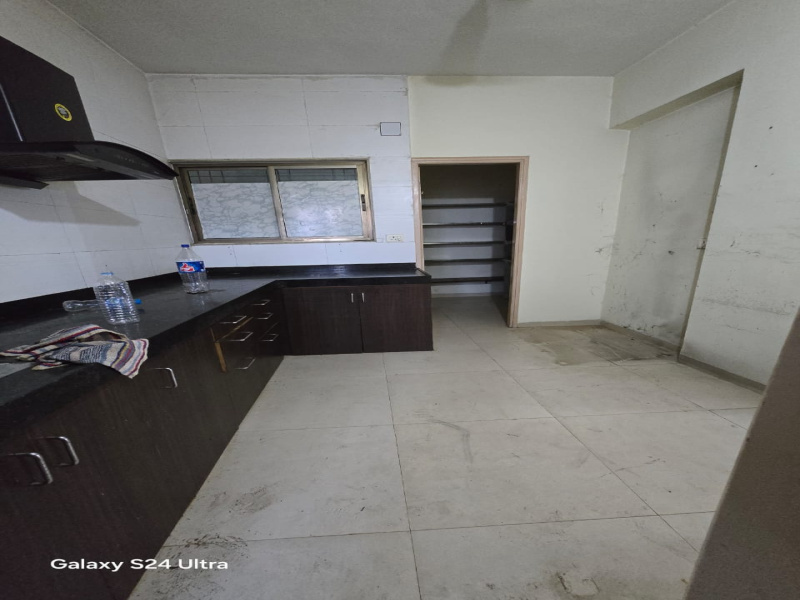 3 BHK Apartment 1700 Sq.ft. for Rent in New Sama Road, Vadodara