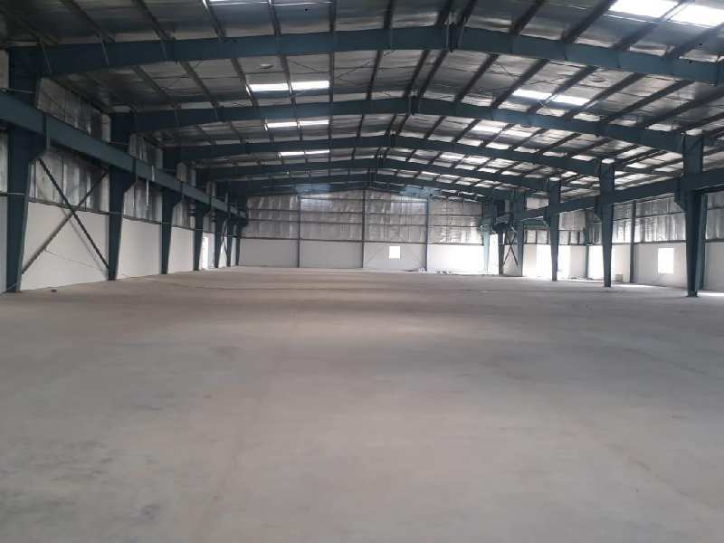 Warehouse 2800 Sq.ft. for Rent in Surdhara, Thaltej, Ahmedabad